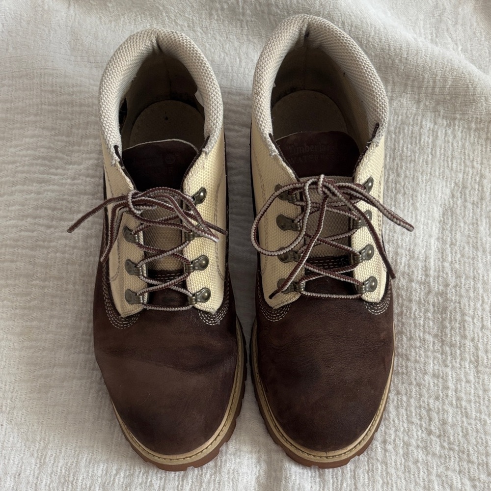 Timberland Men's Brown and Cream Boots Size 9 1/2 or women’s size 11